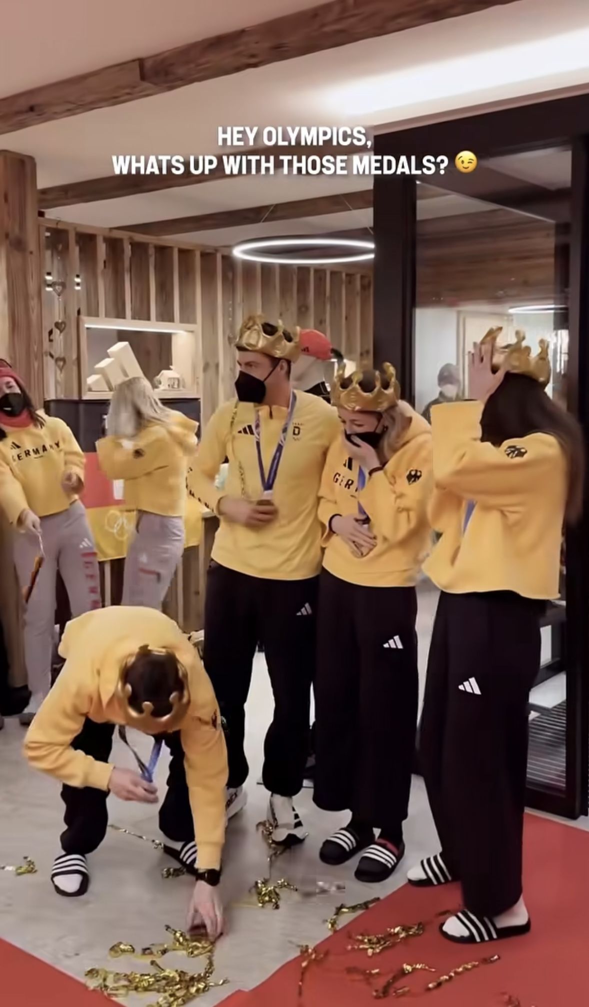 Qış Olimpiadası: Bürünc mükafatın lenti qırıldı